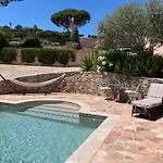 Alojamento de Acomodação e Pequeno-almoço Lone Star House Sainte-Maxime