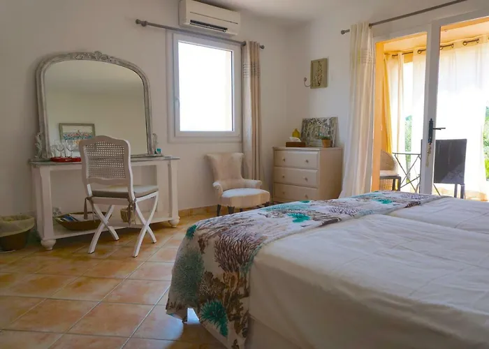 Lone Star House Bed & Breakfast