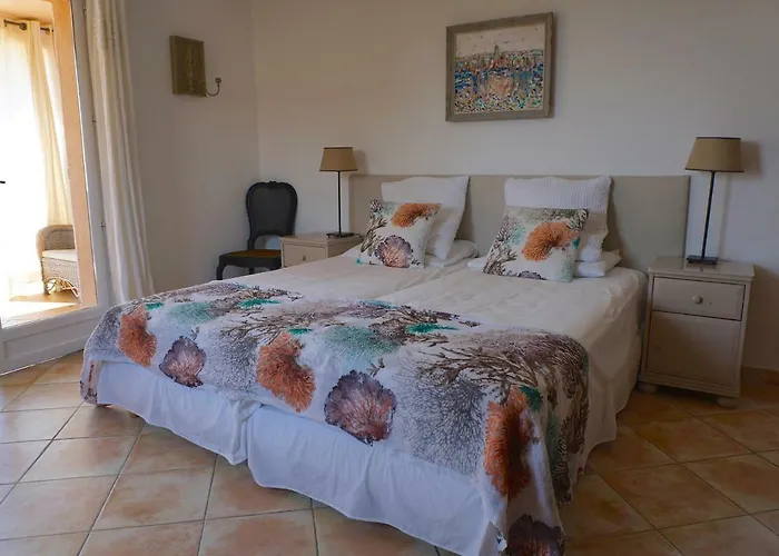 Lone Star House Bed & Breakfast