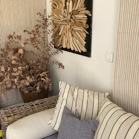 Lone Star House 4*