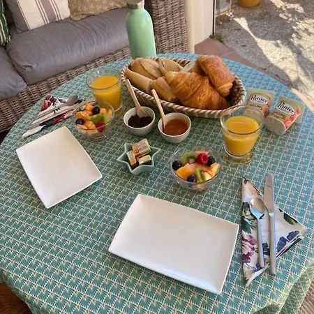 Lone Star House Bed & Breakfast