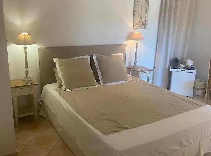 Lone Star House Bed & Breakfast